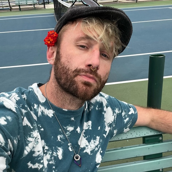 Meet your Posher, Matthew - Picture 2 of 15